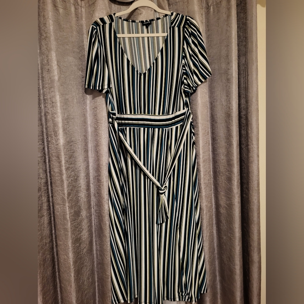 Torrid Size 2 dress with waist tie and flutter sleeves